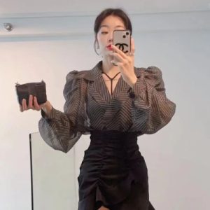 26030152 프렌치 테일러드 카라 블라우스
