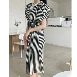 26050161 스트라이프 슬릿 롱원피스