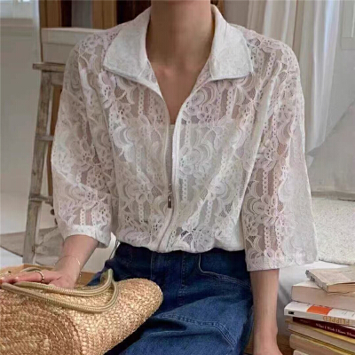 26060131 [여리핏/디자인컷] 레이스 패치 하프 집업 셔츠  데이트룩