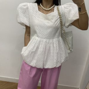 26060225 [여리핏] 하트 스퀘어넥 아일렛 벌룬 블라우스 데이트룩