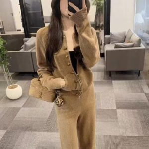 26070135 [엘레강스] 셋업 티트가디건 팬츠