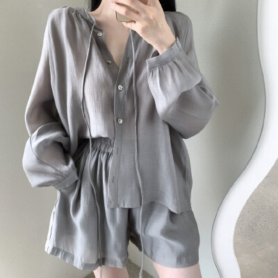 26070191 [내추럴] 셔링 블라우스 반바지 셋업