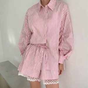 26080019 [시크] 스트링 스트라이프 셔츠 + 레이스 배색 하이웨이스트 숏팬츠 투피스 세트