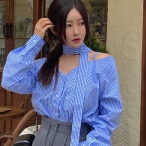 26080035  버튼 스트랩 오프숄더 블라우스
