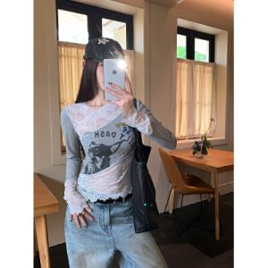 26080090 [실사] 언발 브이 레이스 배색 티셔츠