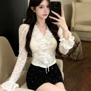 26080097 [실사] 브이 레이스 블라우스