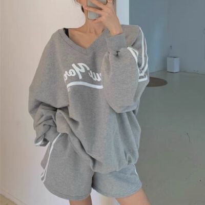 26080231 캐주얼 레터링 브이넥 맨투맨 ＆ 와이드 숏팬츠 셋업