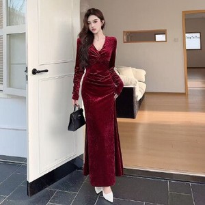 26090037 브이넥 벨벳 슬림 머메이드 롱 파티 드레스