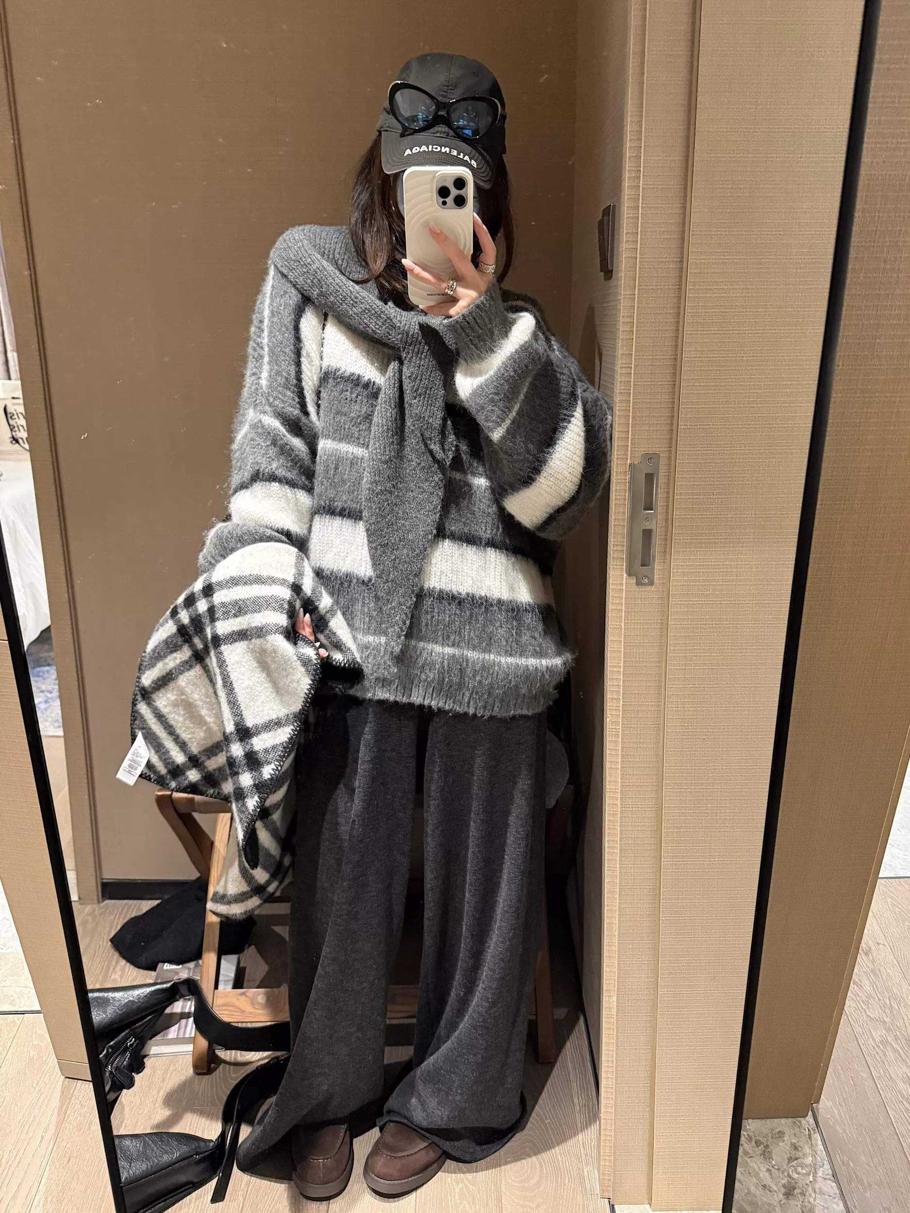 머플러 세트 단가라 부클 루즈핏 니트