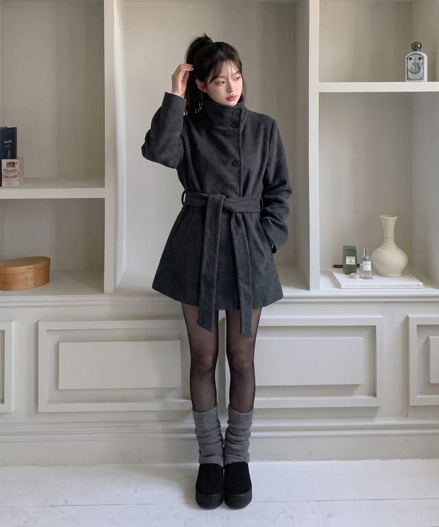 클래식 하이넥 벨티드 울혼방 숏 코트