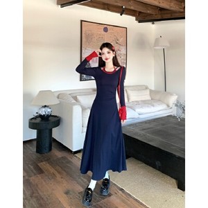 26100111 홀터 배색 넥 레이어드 A라인 맥시 롱 원피스