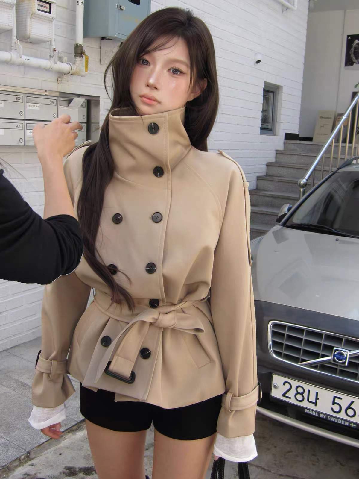 하이넥 스탠드 카라 더블 숏 트렌치 재킷