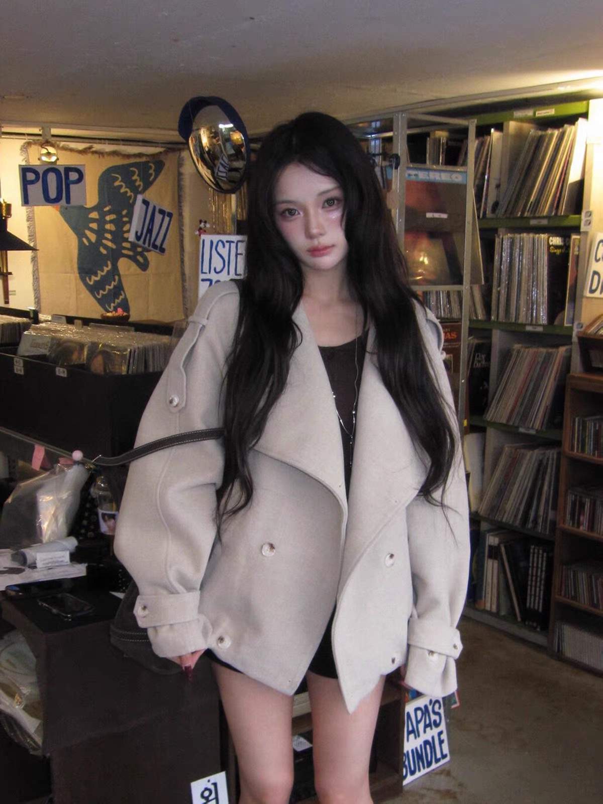 하이넥 더블 모직혼방 오버핏 숏 코트