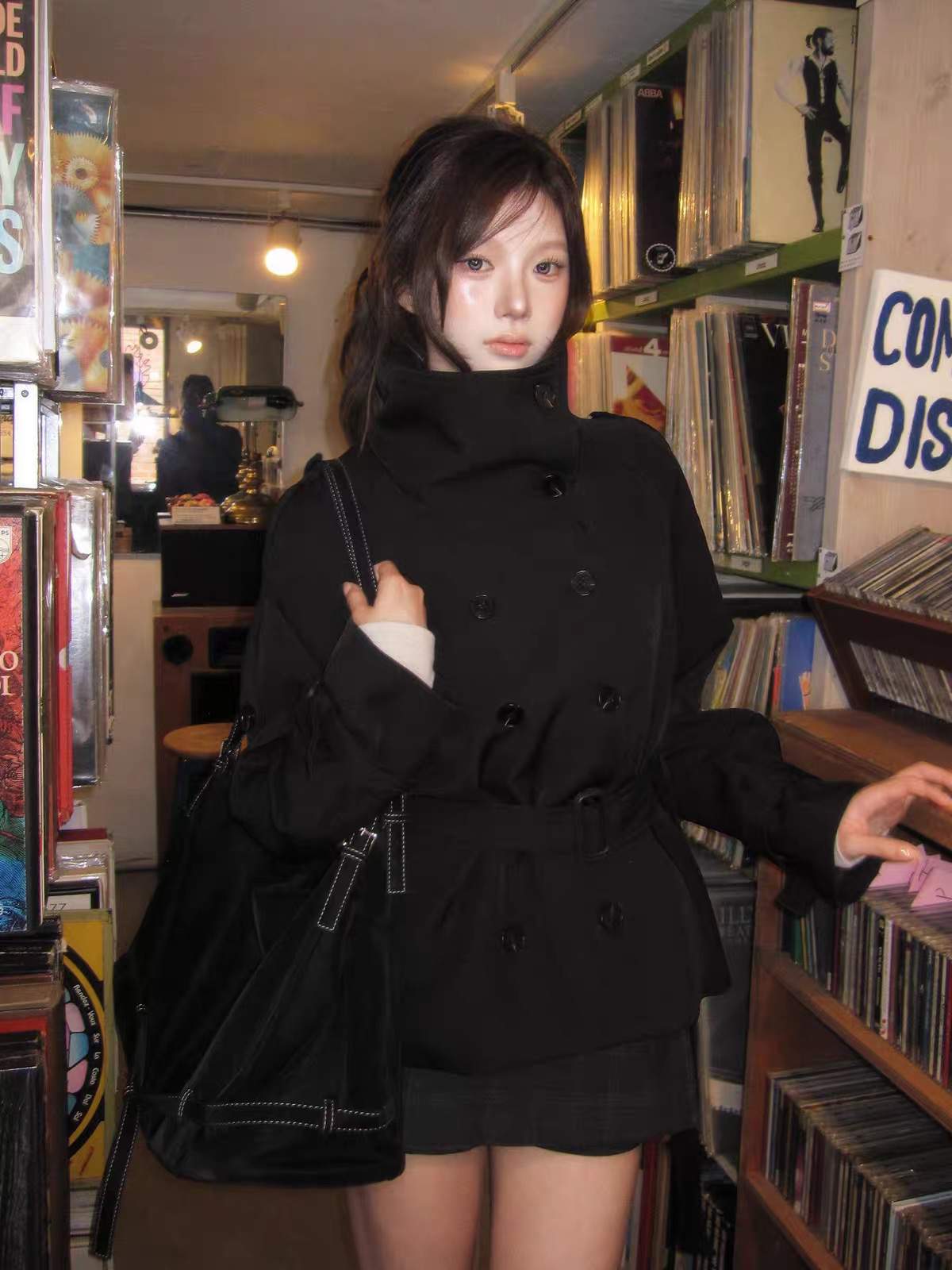 하이넥 스탠드 카라 더블 숏 트렌치 재킷