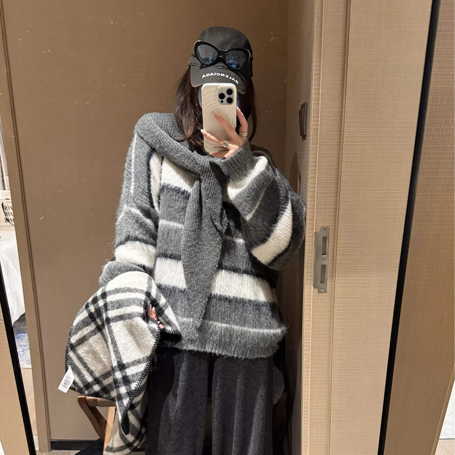 머플러 세트 단가라 부클 루즈핏 니트