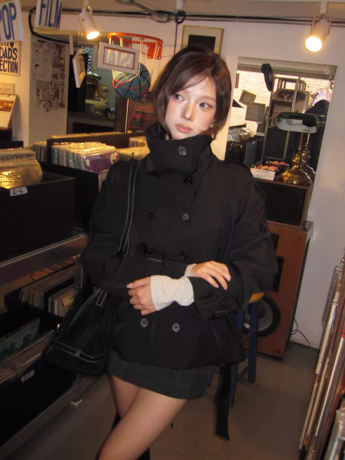 하이넥 스탠드 카라 더블 숏 트렌치 재킷