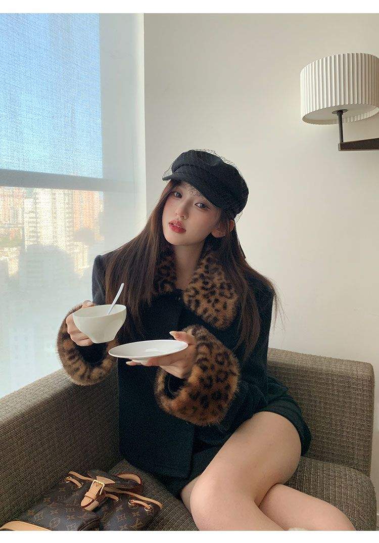 블랙 호피 퍼 카라 소매 포인트 자켓